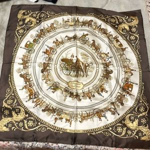 Hermes  💯 Vintage Scarf in excellent condition